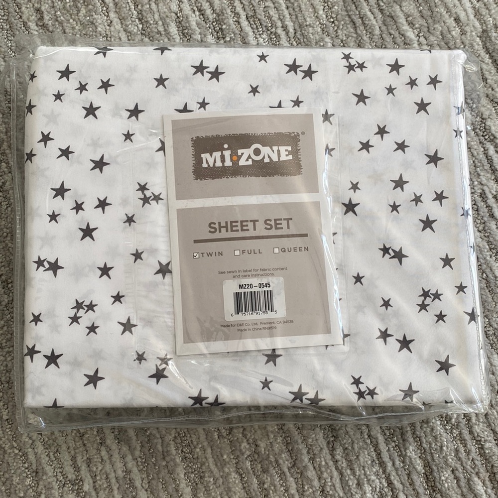 Twin sheet set